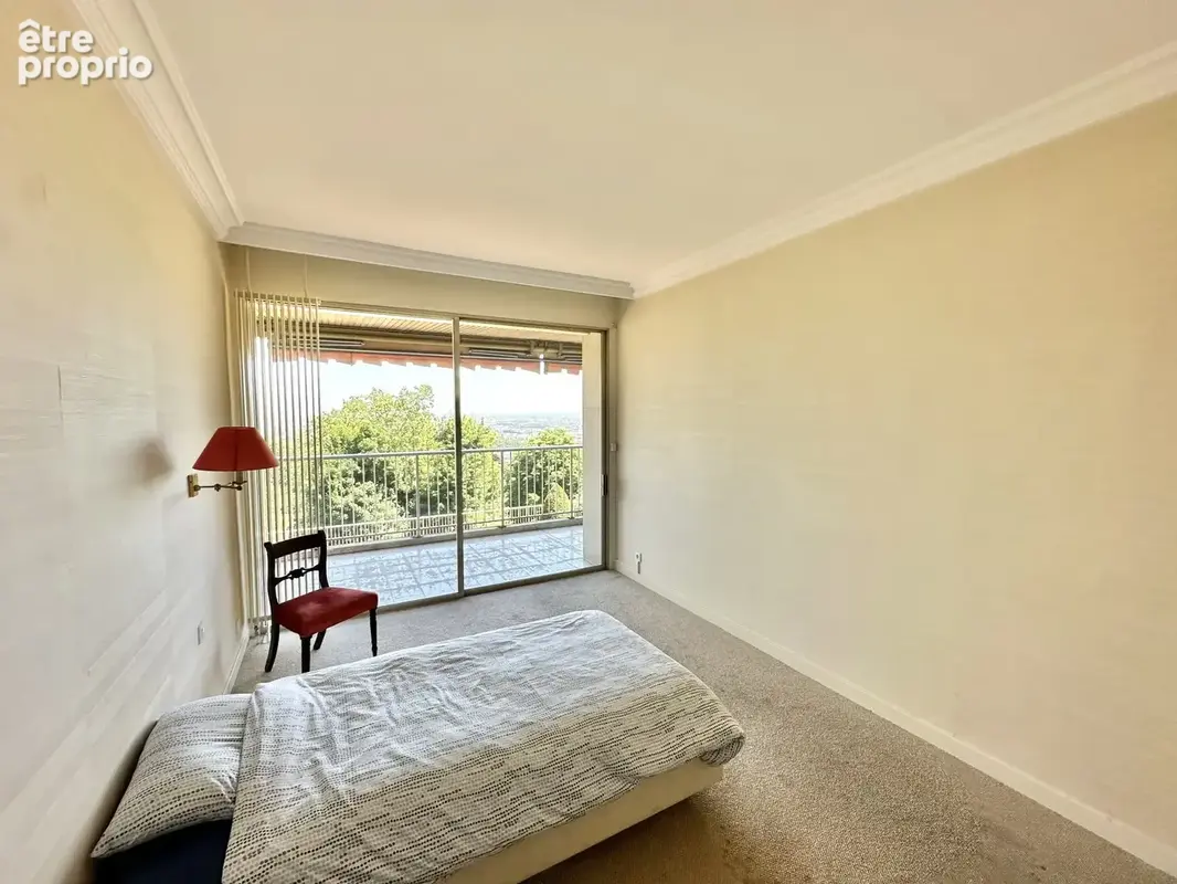 Appartement 5 pièces 135 m² à vendre à Sainte-Foy-Les-Lyon (69110) - photo 9
