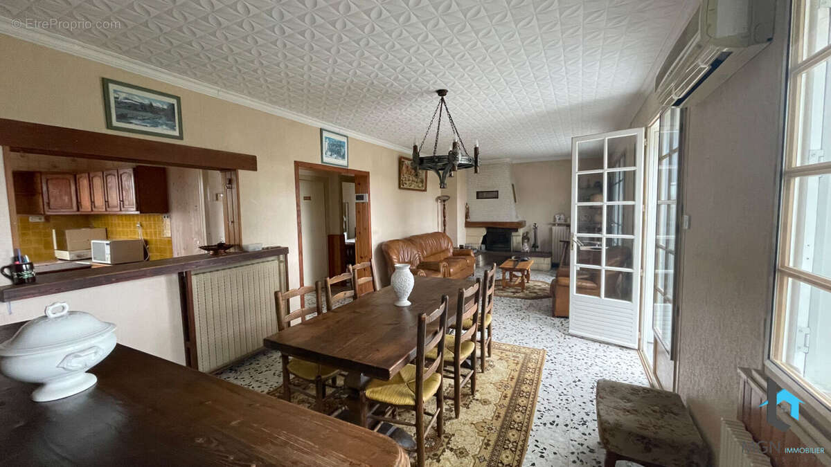 Maison à SAUMERAY