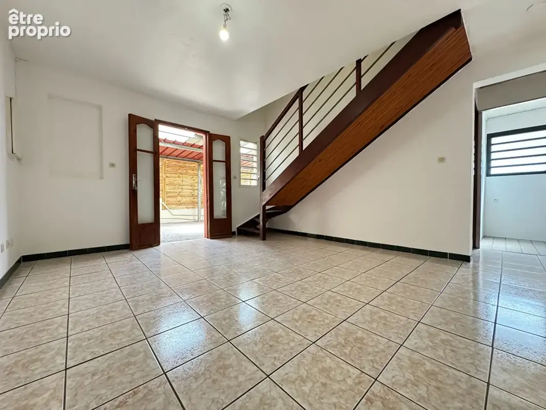 A VENDRE - Sainte-Marie La Découverte - Maison T3 avec terrasse couverte et abri voiture - photo 6
