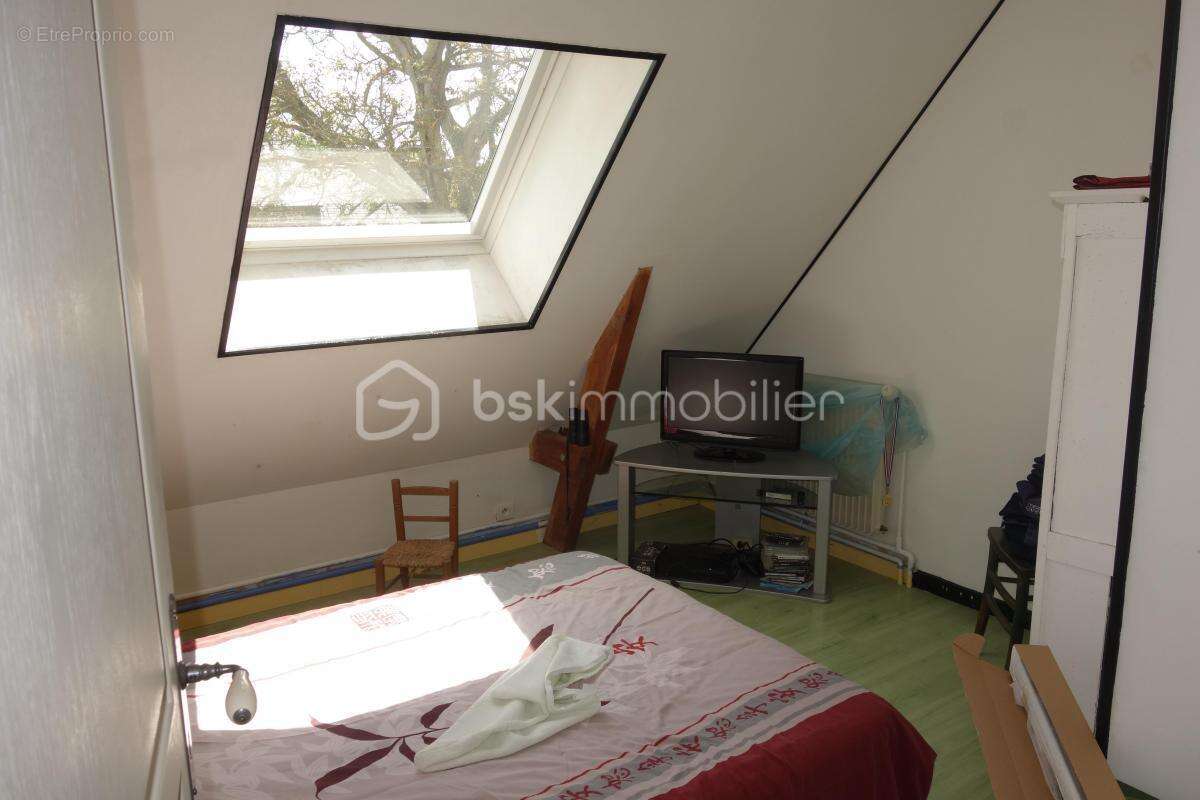 Magnifique longère en pierres sur un terrain arboré de 1801 m2 - photo 9