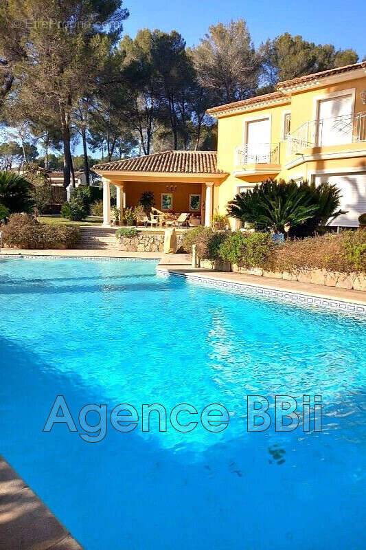 Maison à MOUGINS