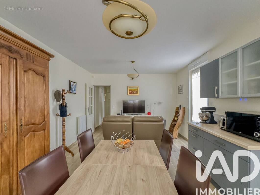 Photo 1 - Maison à COMPIEGNE