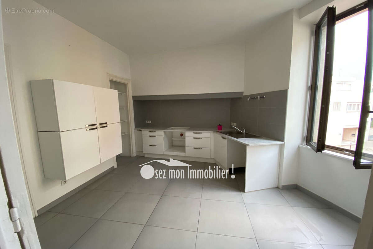 Appartement 109 m² à Narbonne  - photo 5