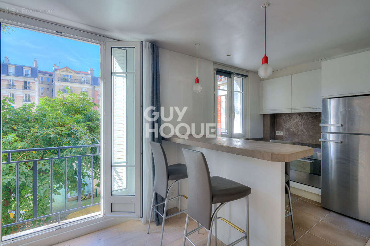 Appartement à PARIS-15E