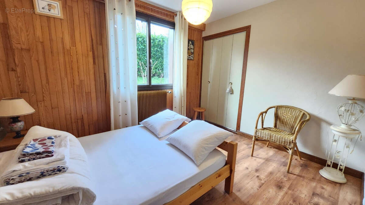 Maison à INJOUX-GENISSIAT