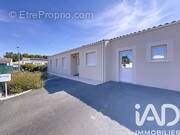 Photo 1 - Maison à SAINT-JEAN-DE-LIVERSAY