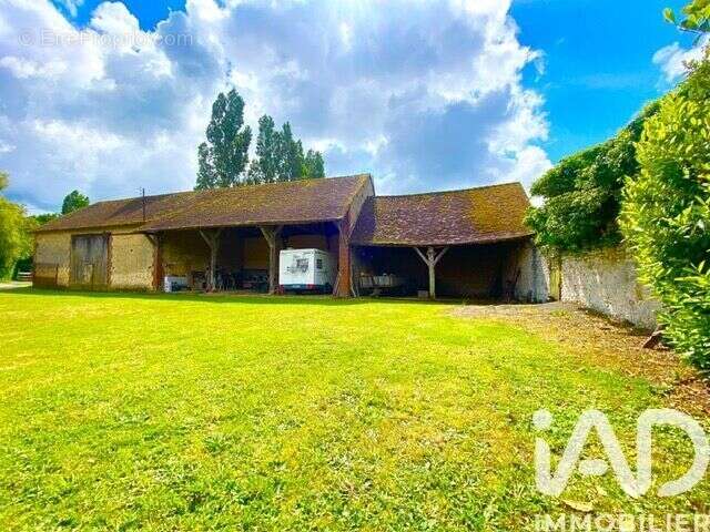 Maison 132 m² à Saint-Victor-De-Buthon  - photo 4