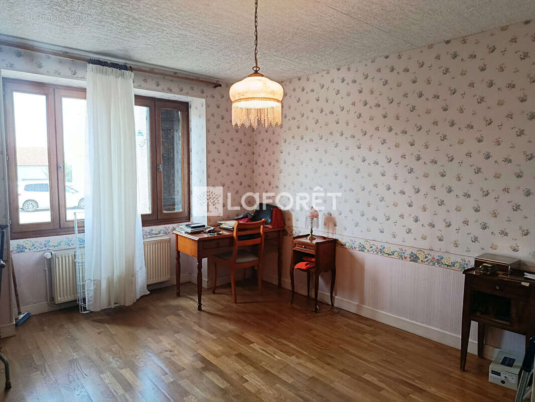 Maison à MARCILLY-OGNY