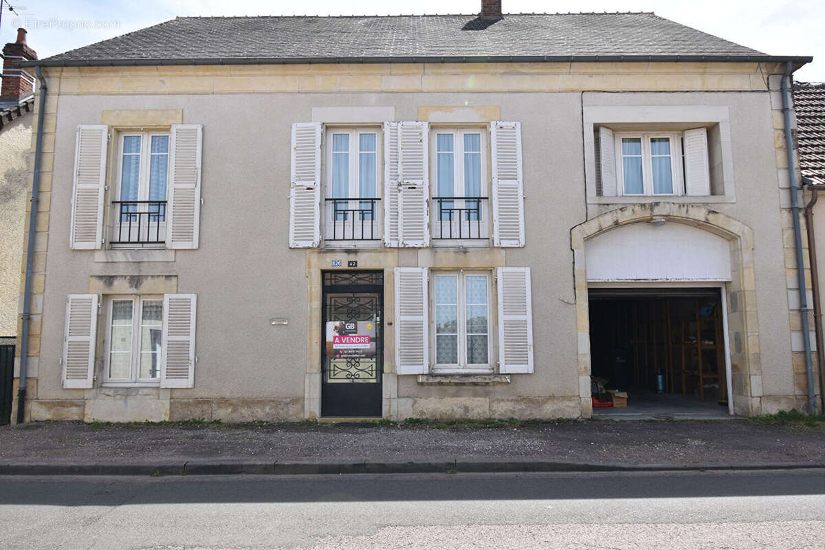 Maison à POUGUES-LES-EAUX