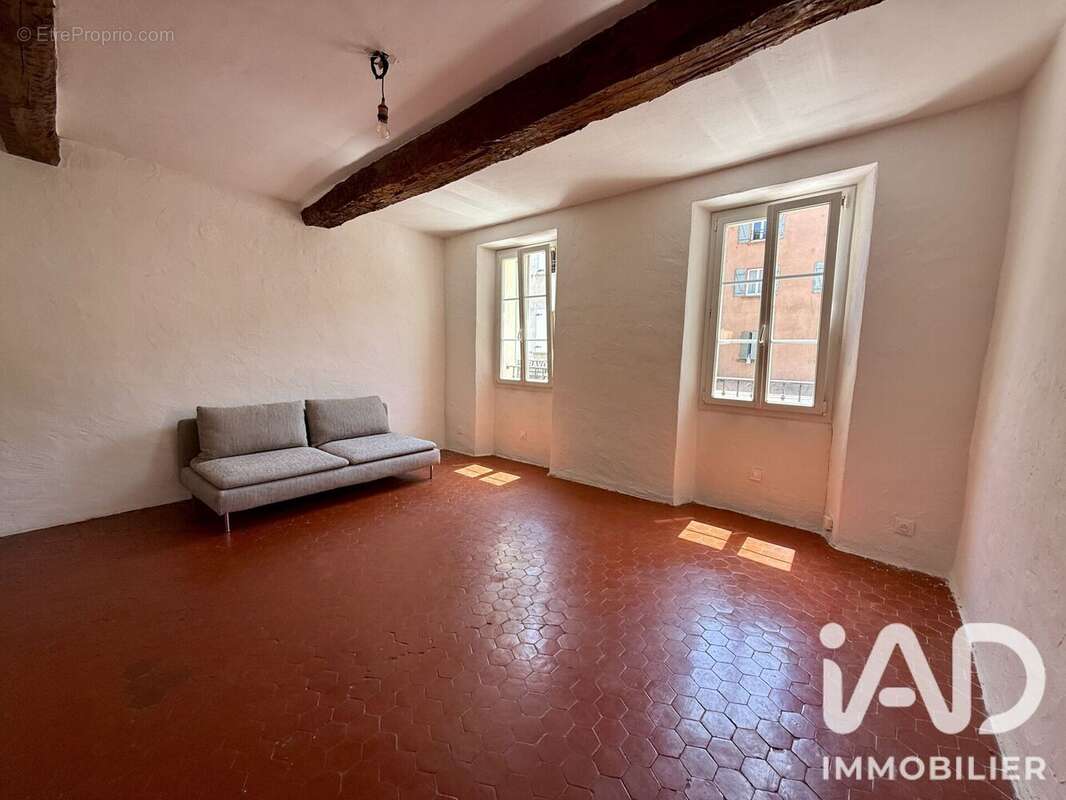 Appartement 97 m² à La Garde-Freinet  - photo 3