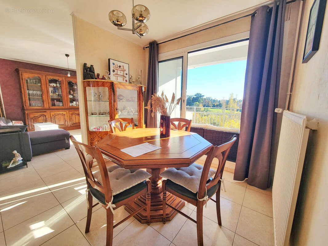 Appartement à OULLINS