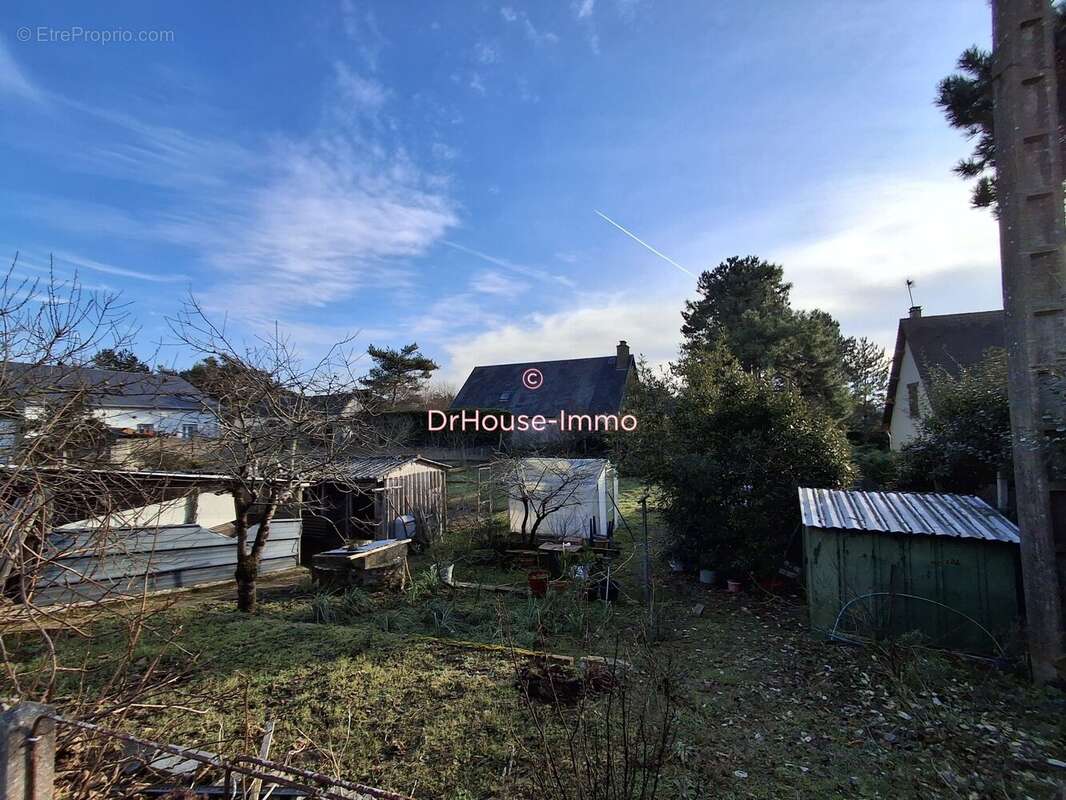 Terrain à JULLOUVILLE