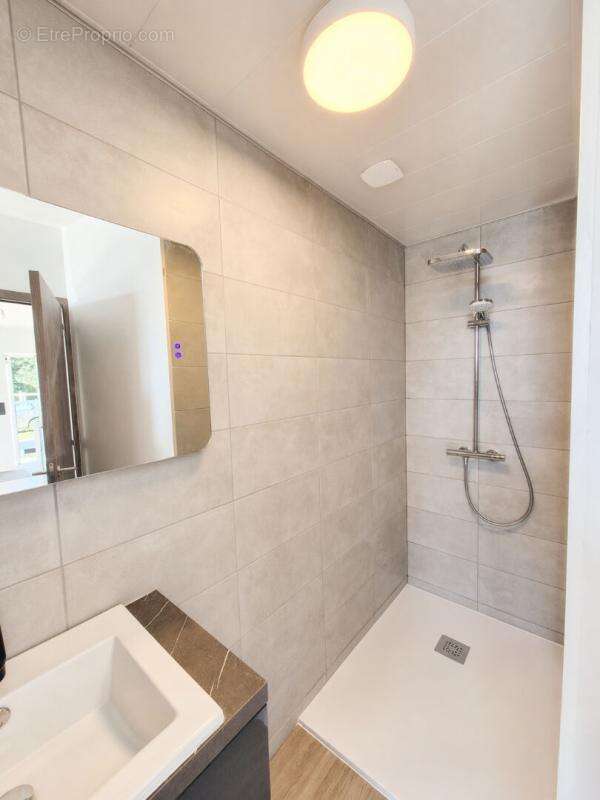 Appartement T2, très lumineux, refait à neuf - RDC de plain-pied - Proximité immédiate arrêt de bus - À 20 min de Lorient / 25 m - photo 10