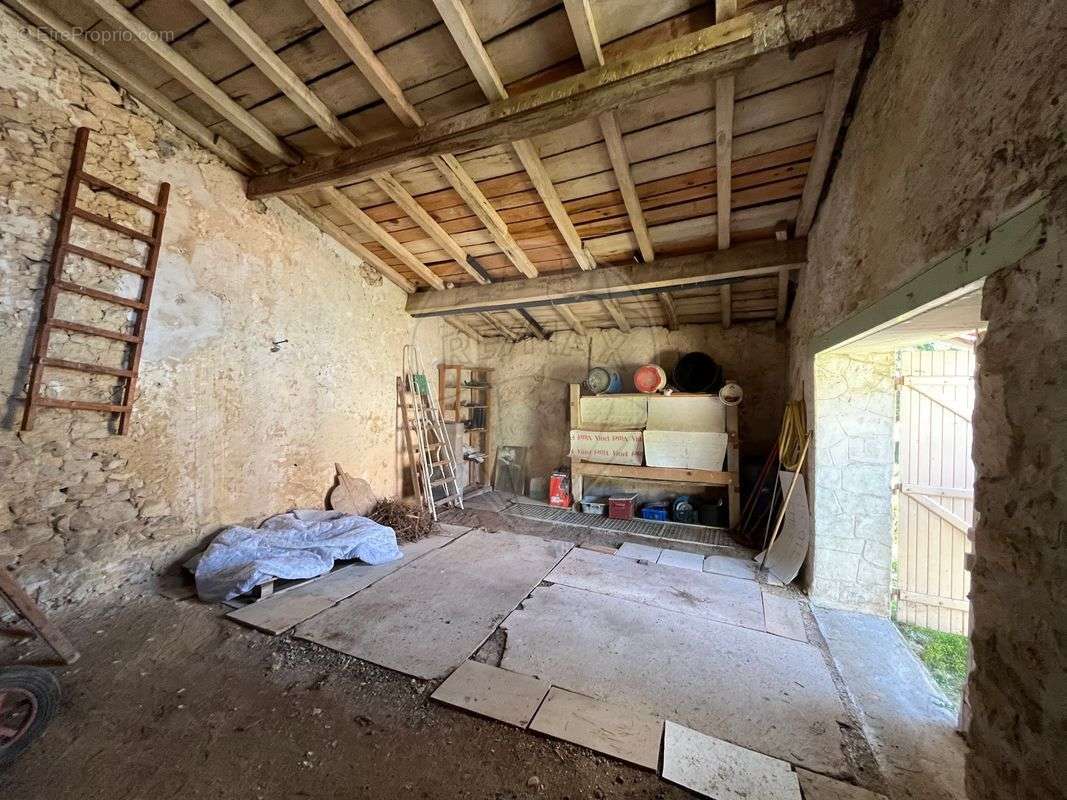 Maison à SAINT-JEAN-D&#039;ANGELY