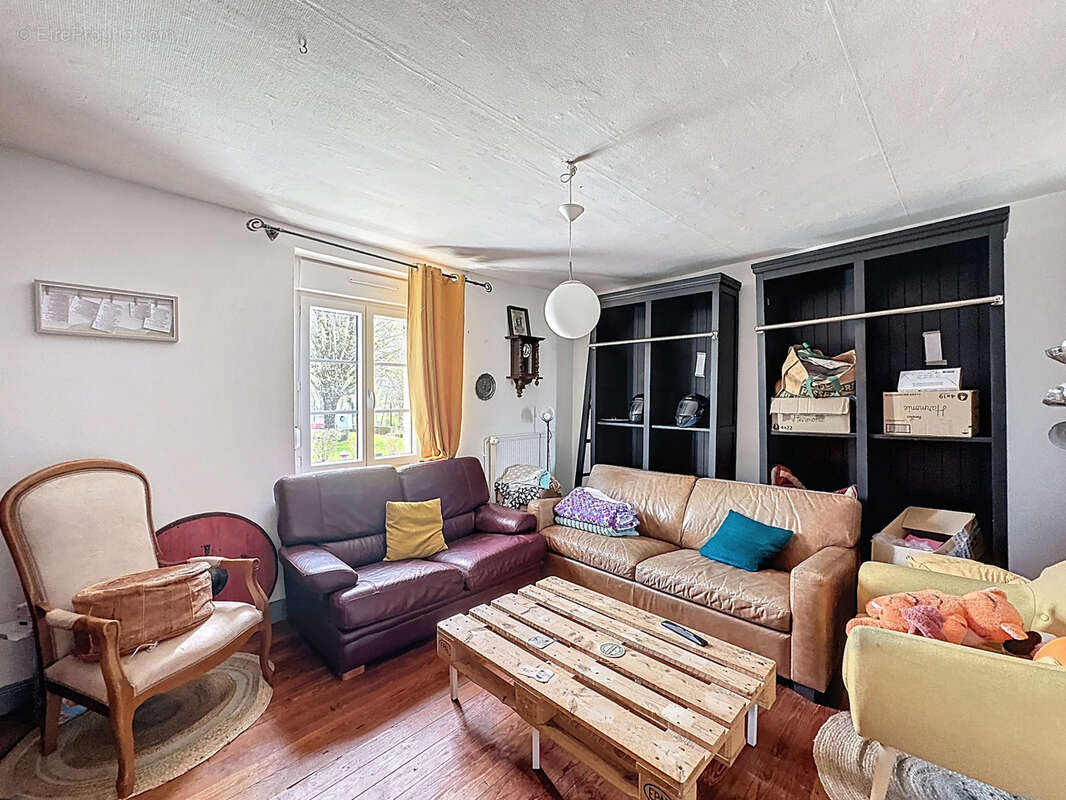 Maison à MENIL-SUR-SAULX