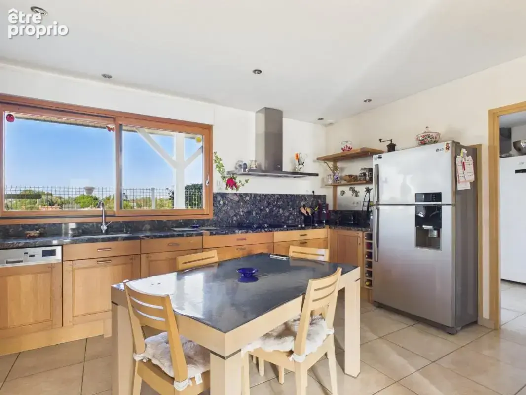 Maison 7 pièces 163 m² à vendre à Dreuil-Les-Amiens (80470) - photo 6