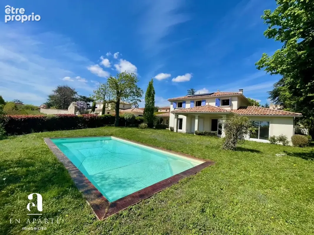 Chaponost -  maison de 200 m2 sur un  terrain de 1500m2 avec vue et  piscine - photo 3