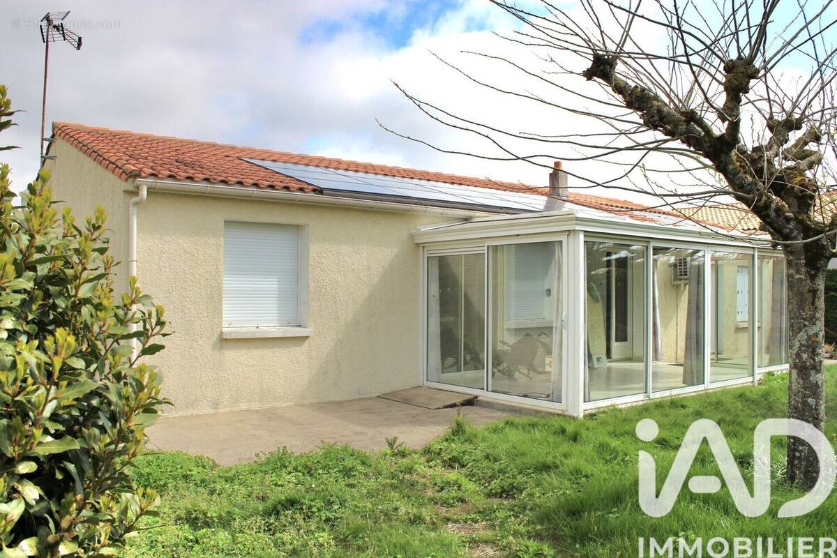 Photo 1 - Maison à SOUBISE