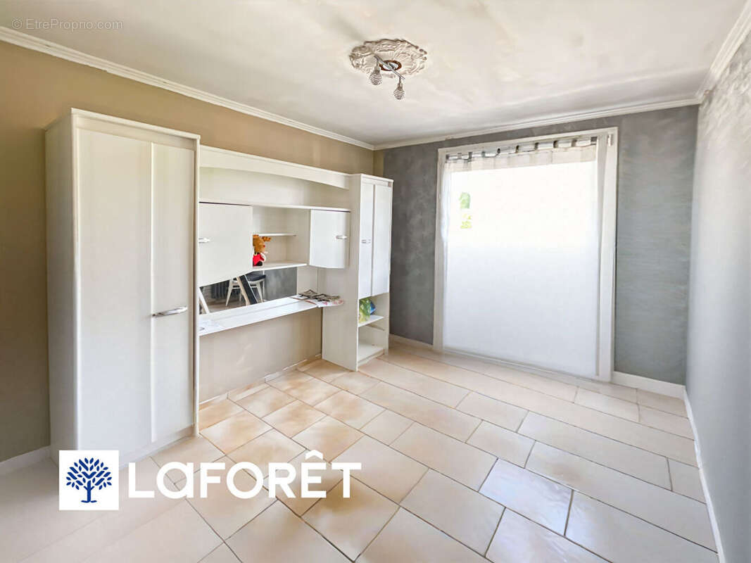 Appartement de 4 pièces (65,11 m²) en vente à EPINAY SUR ORGE - photo 5