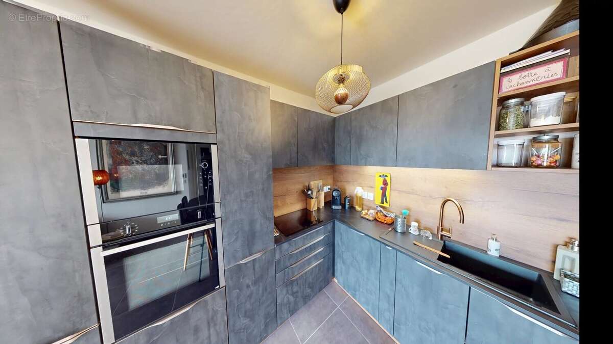 Appartement à VILLENEUVE-LOUBET