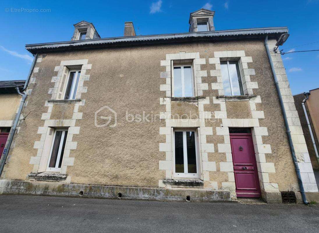 Maison à MIREBEAU