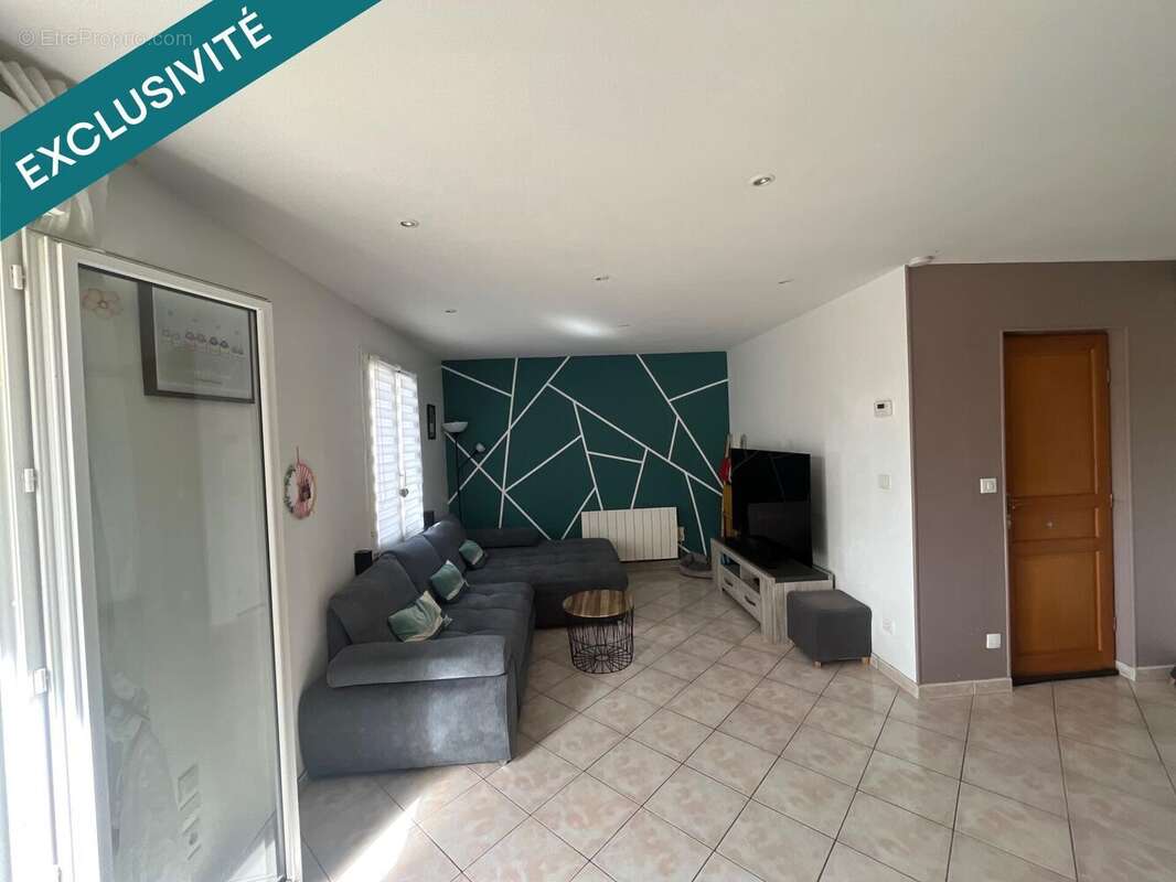 Maison 129 m² à La Neuville-Roy  - photo 2