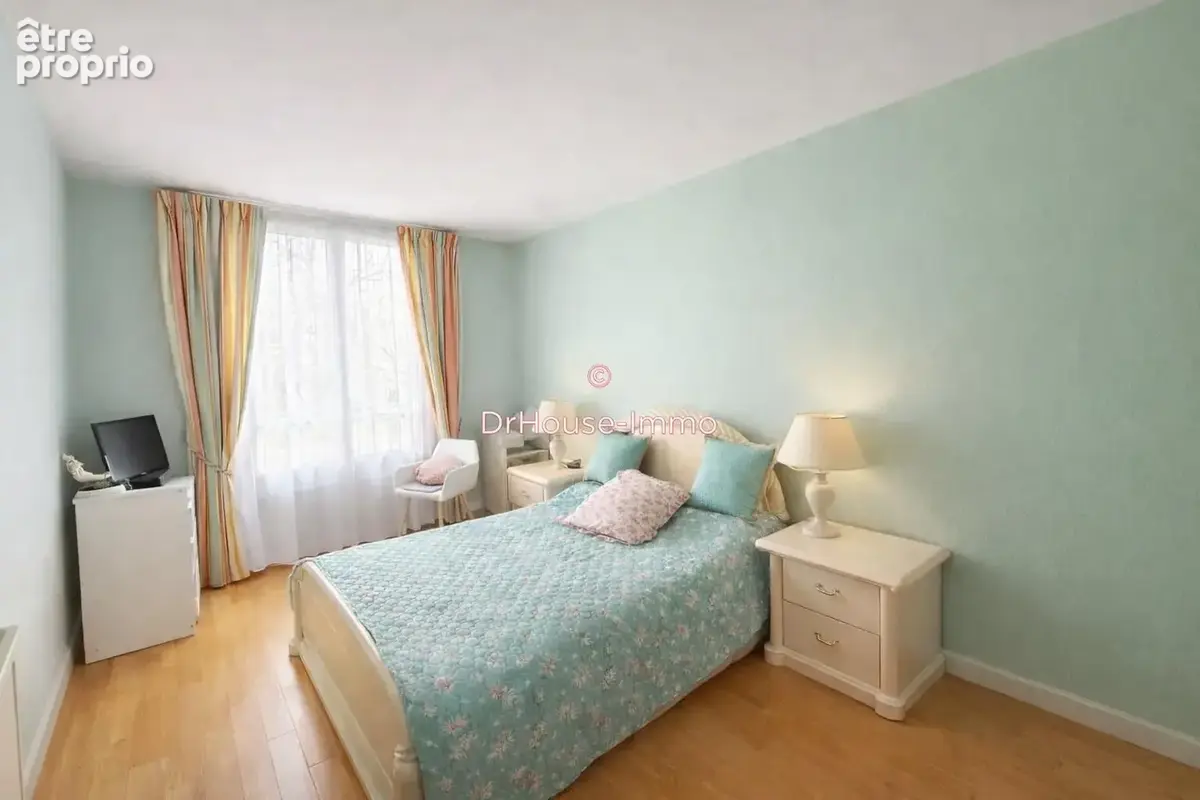 Appartement 80 m² à Versailles  - photo 14