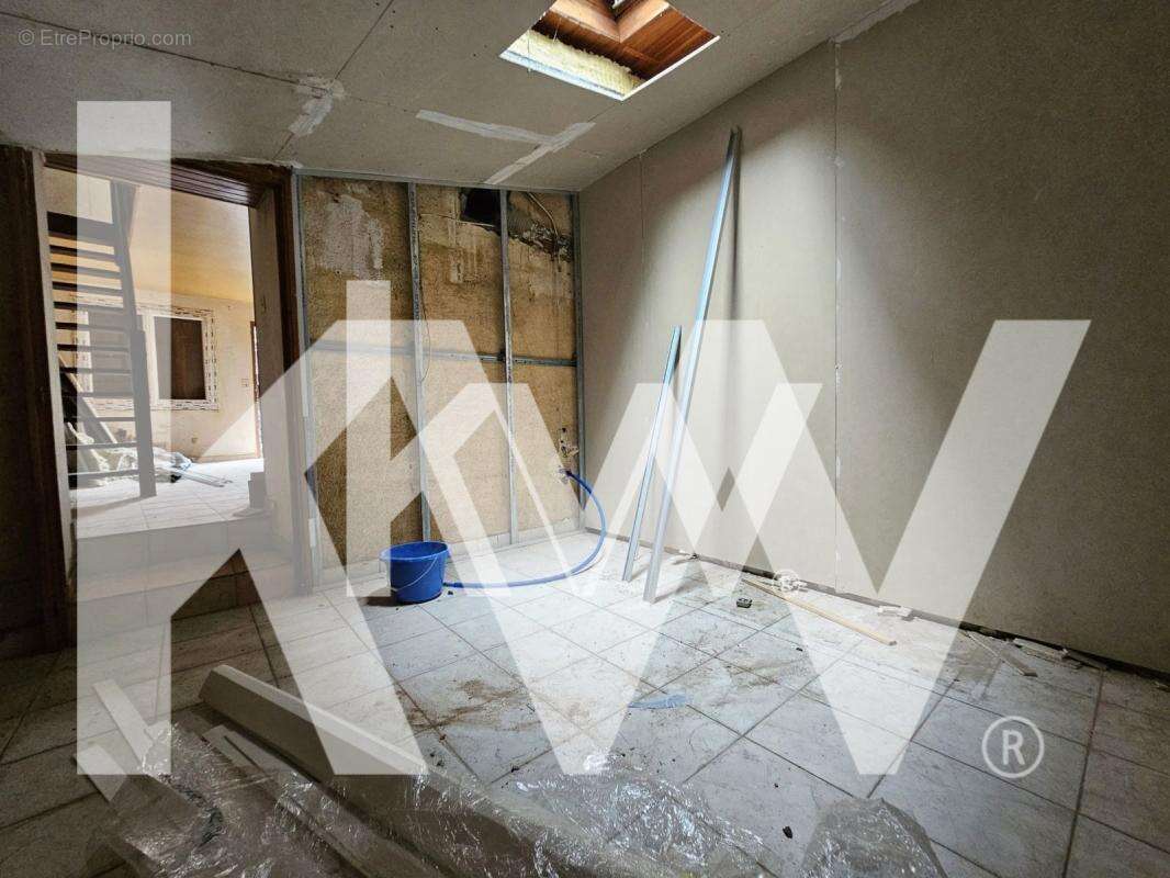 Maison à SAINT-JUERY