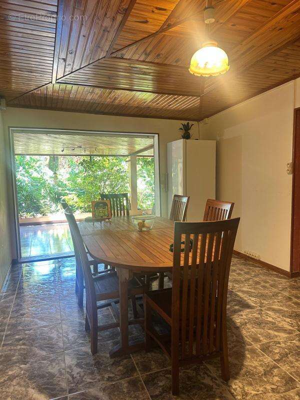 Maison à SAINTE-ROSE