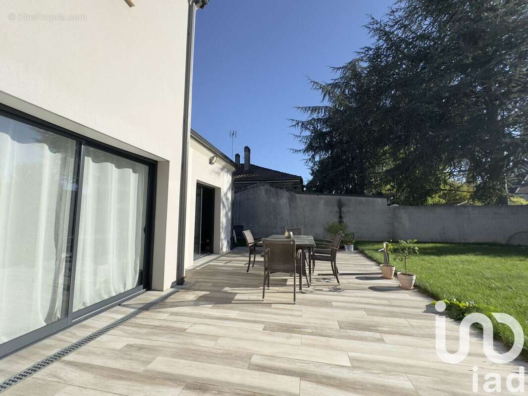 Photo 2 - Maison à LA ROCHETTE