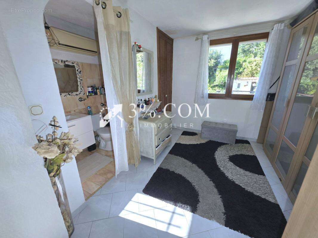 Maison à FREJUS