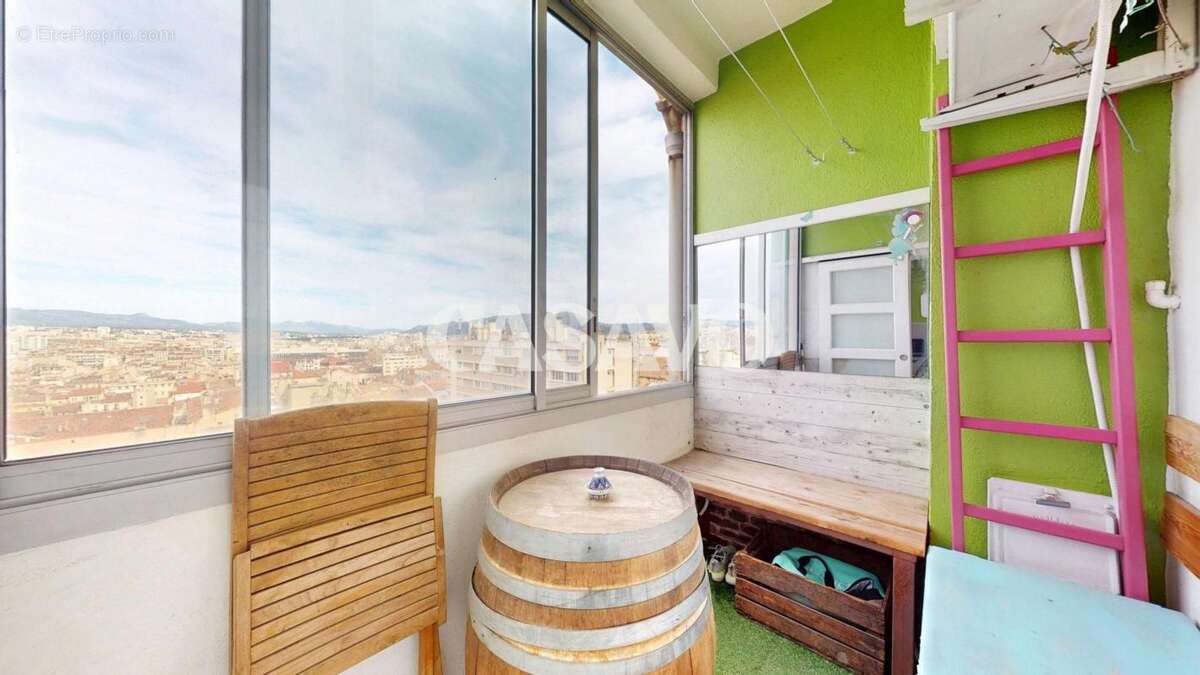 Appartement à MARSEILLE-6E