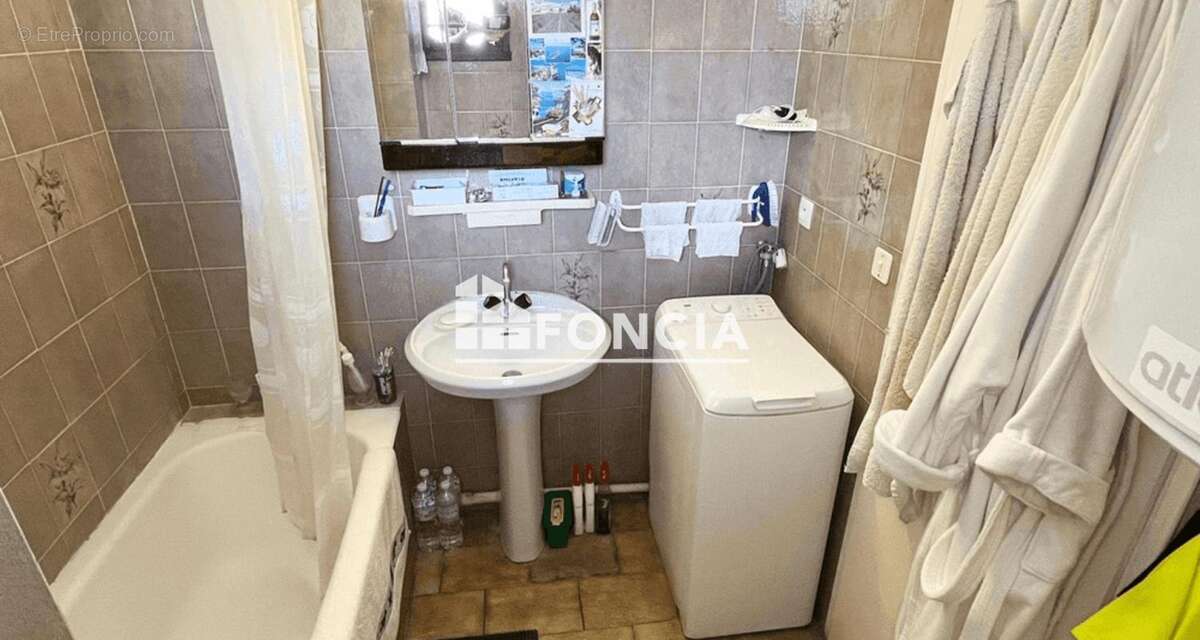 Appartement à LA LONDE-LES-MAURES