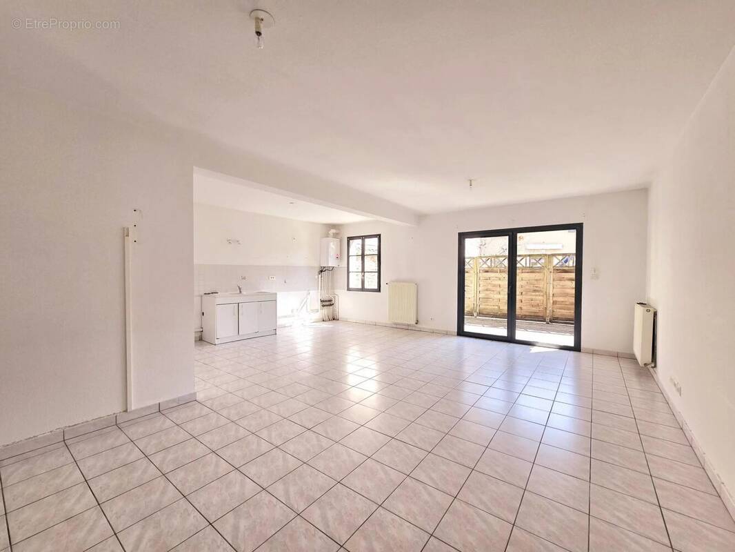Appartement à ANSE