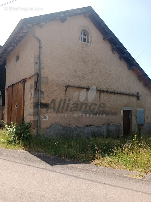 Maison à FOUGEROLLES