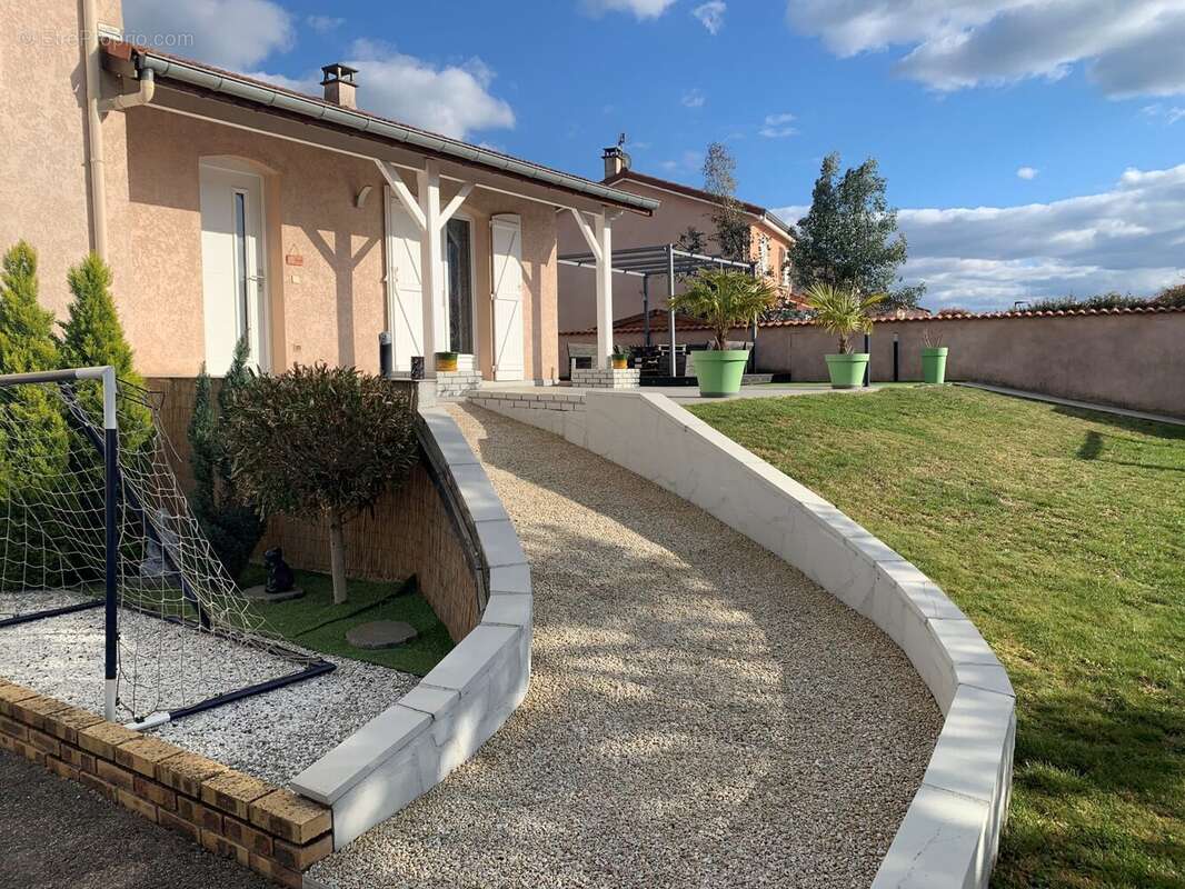 Maison à ANDREZIEUX-BOUTHEON