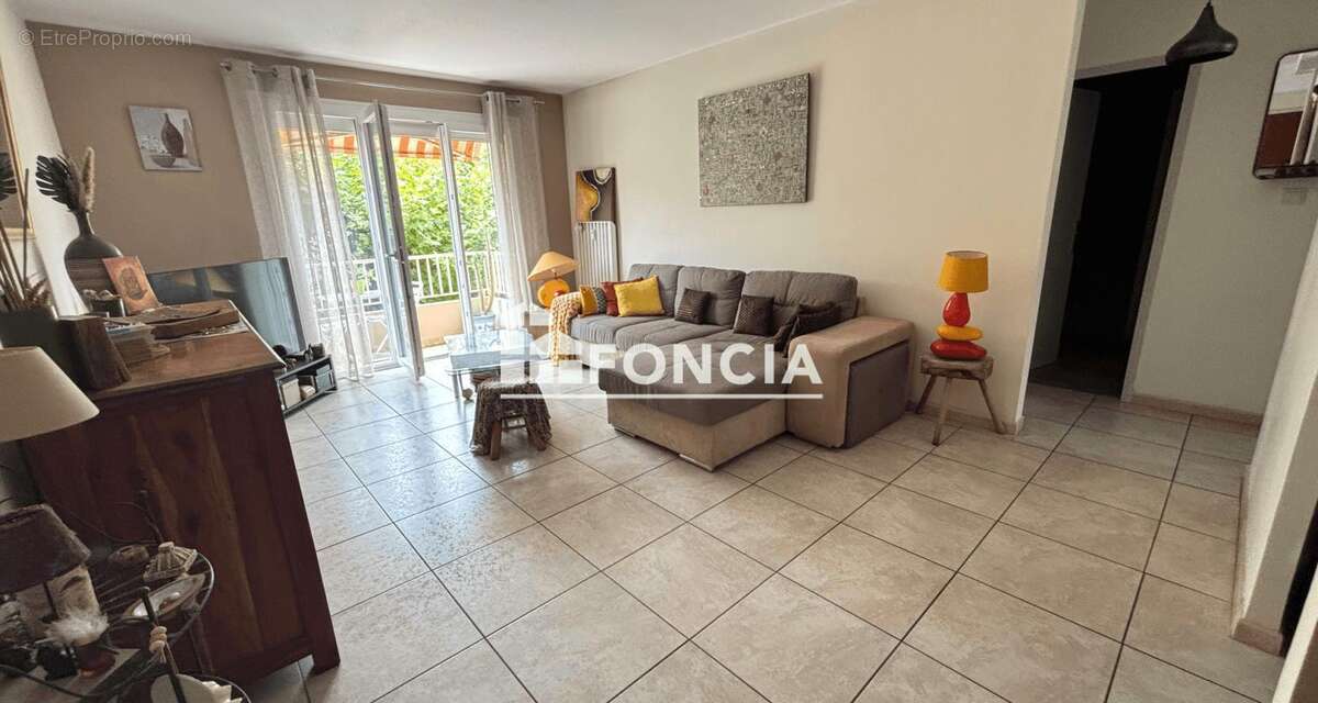 Appartement à HYERES
