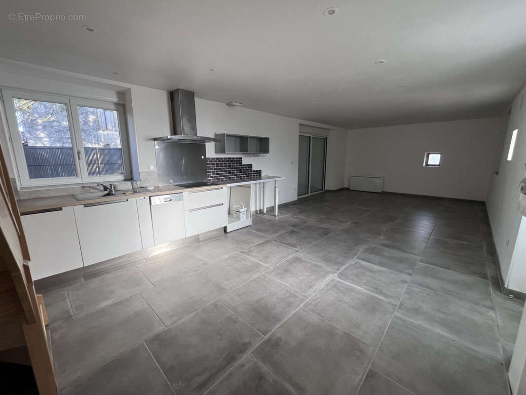 Maison à SAINT-SIGISMOND-DE-CLERMONT