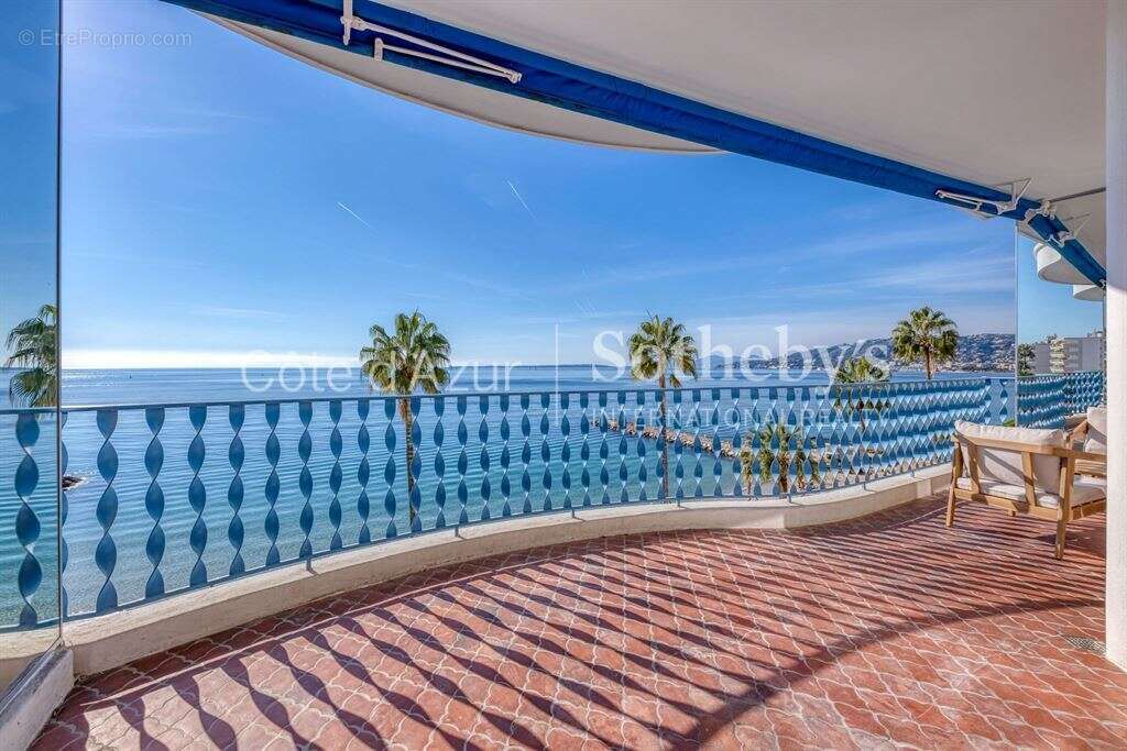 Appartement front de mer avec vue panoramique à Juan-les-Pins face aux plages - photo 10