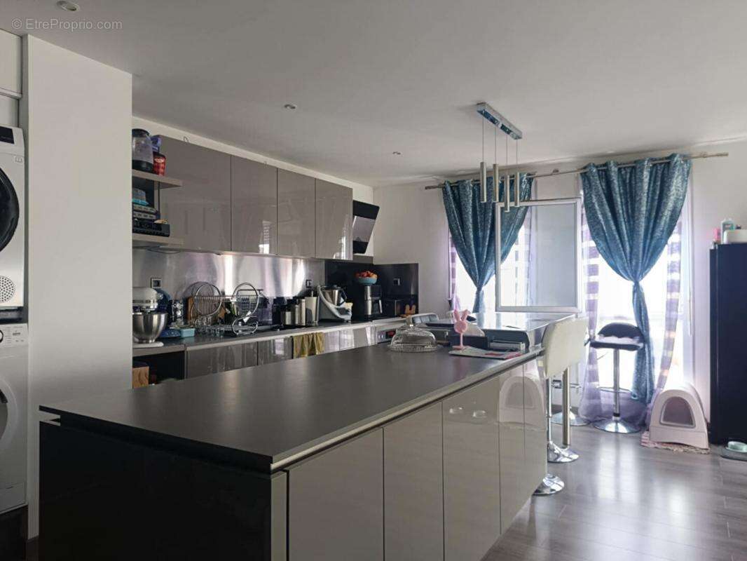 Appartement à PORT-DE-BOUC