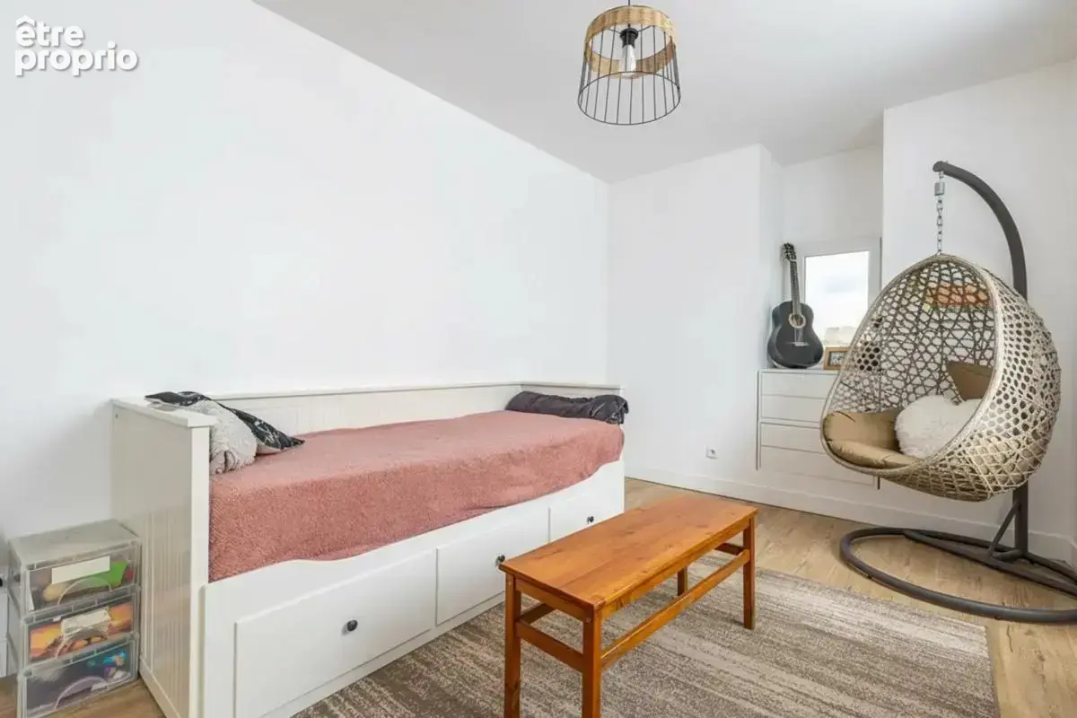 Lumineux T4 de 95 m² à La Ferté-Alais - photo 8