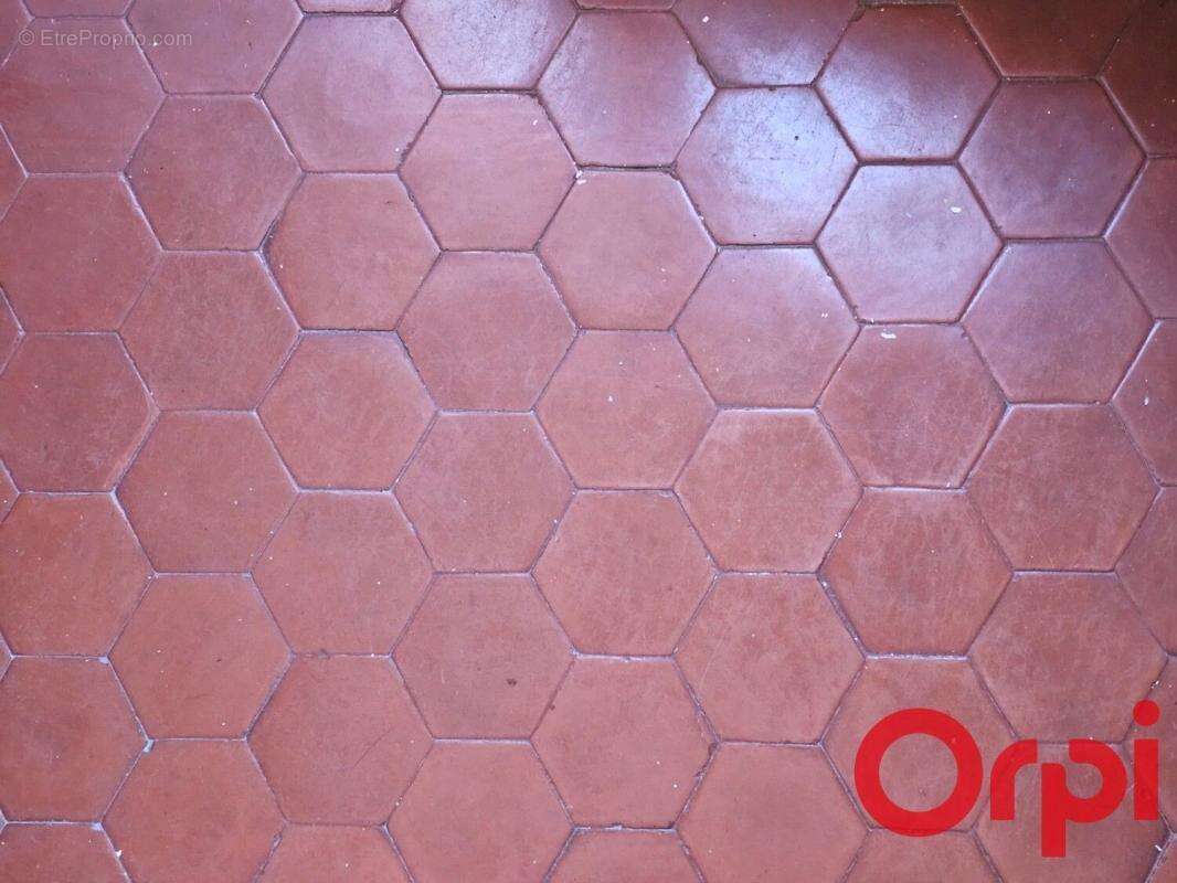 Appartement à MARSEILLE-1E