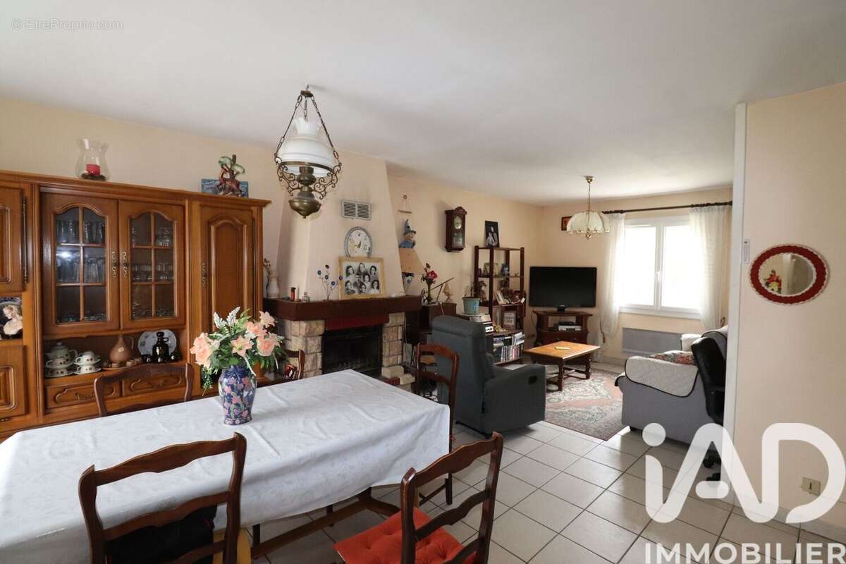 Photo 2 - Maison à TIGY