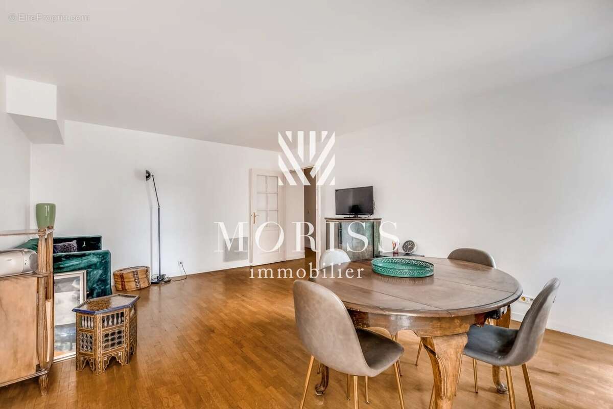 Appartement à PARIS-14E