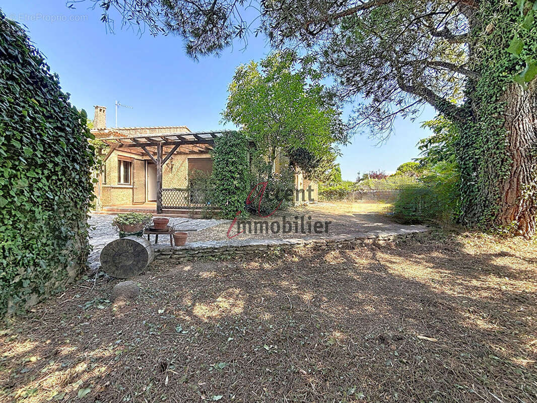 EXCLUSIVITE Cavaillon :Maison 4 pièce(s) 107 m2 sur 1068 m² de terrain - photo 3