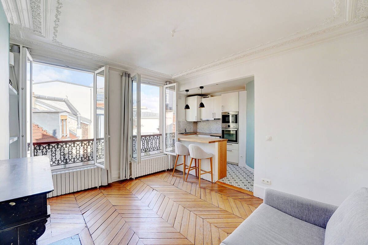 Appartement à PARIS-18E