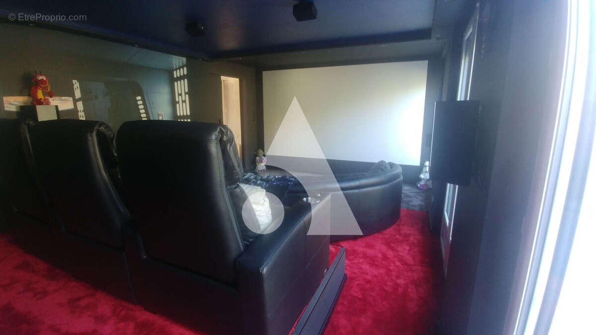 Maison T14 (342 m²) 10 chambres à vendre à LA FERTE SOUS JOUARRE - photo 8