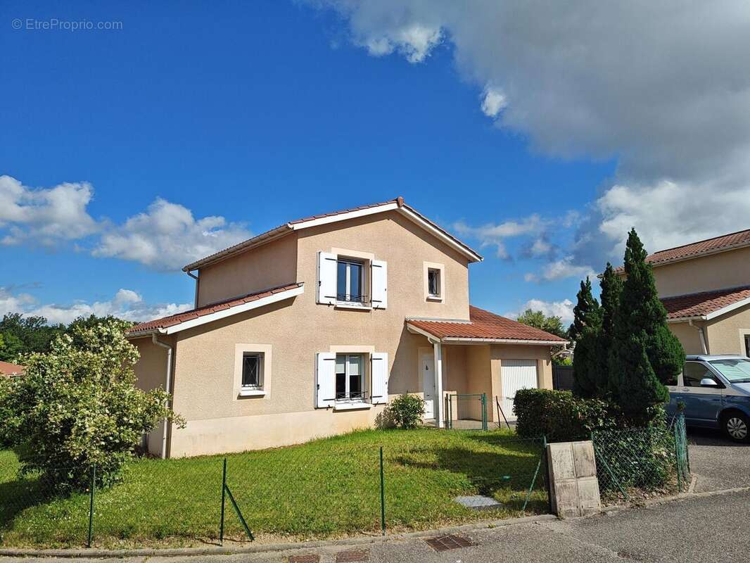 Photo 2 - Maison à L'ISLE-D'ABEAU