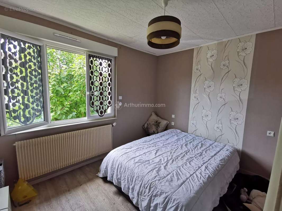 Maison à SAINT-THIEBAULT