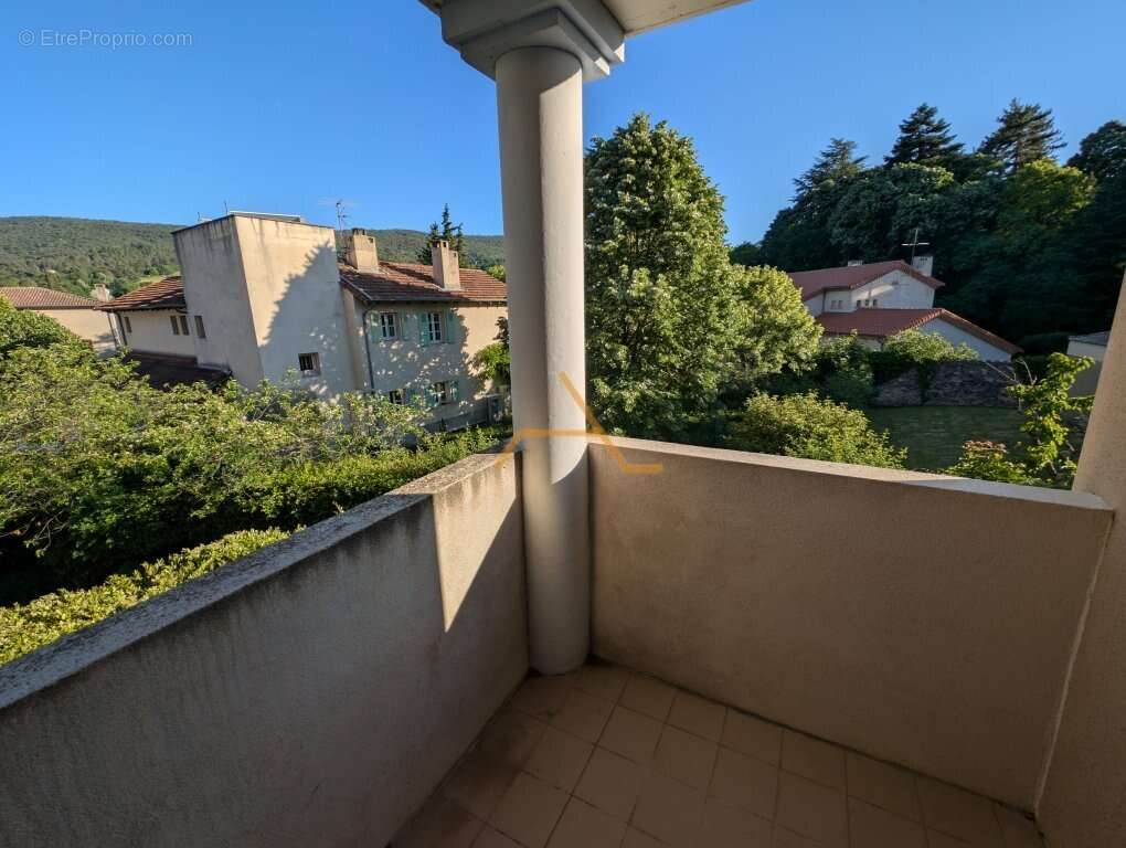 DIEULEFIT  Appartement duplex avec jardin privatif et balcon au sein d'une résidence prisée - photo 7